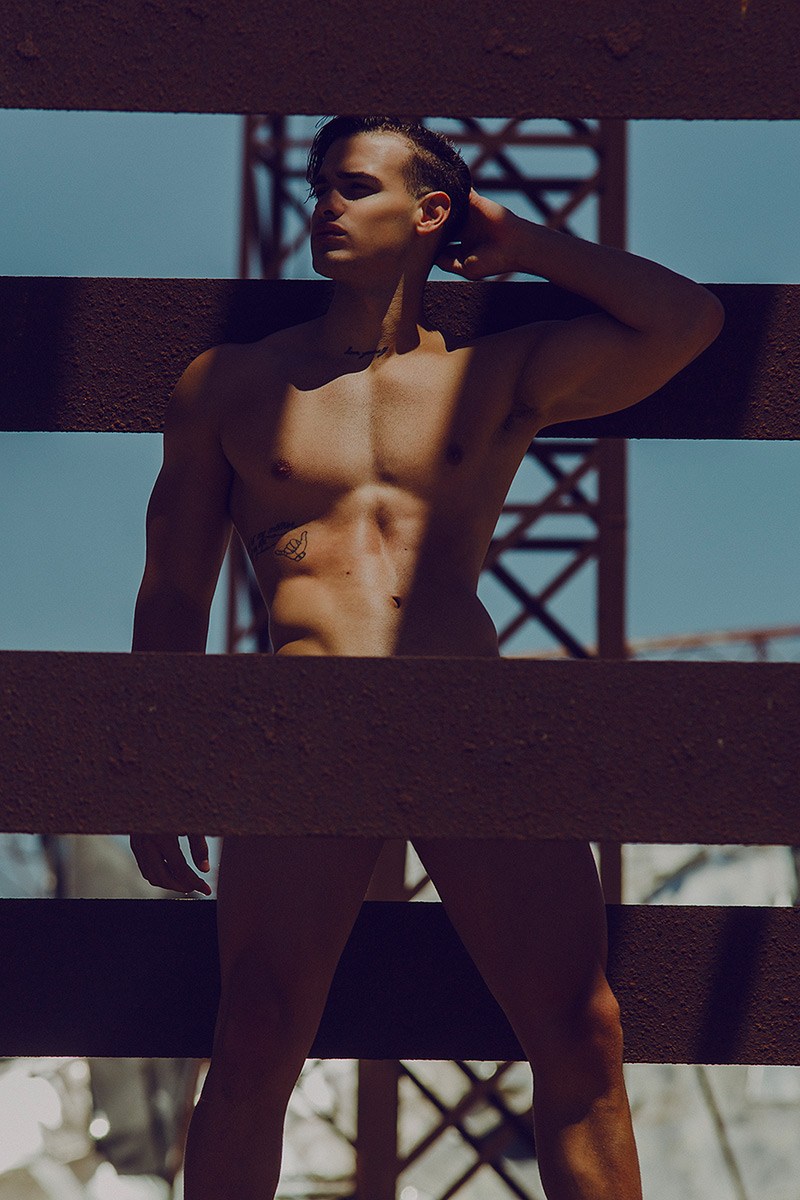 2018071417274550 - 西班牙男模Pedro Heffernan展示性感肌肉 摄影Adrian C. Martin