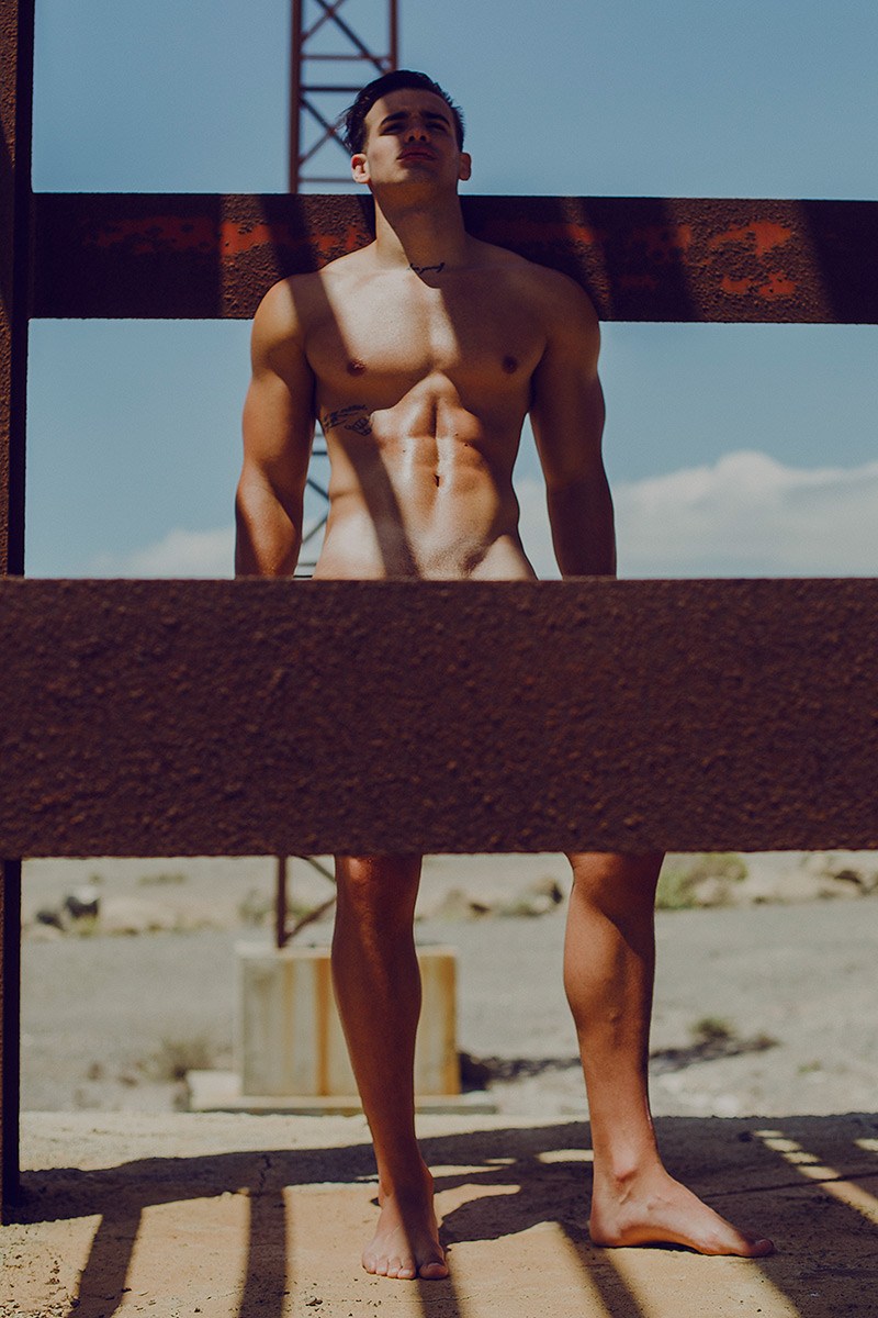 2018071417275191 - 西班牙男模Pedro Heffernan展示性感肌肉 摄影Adrian C. Martin