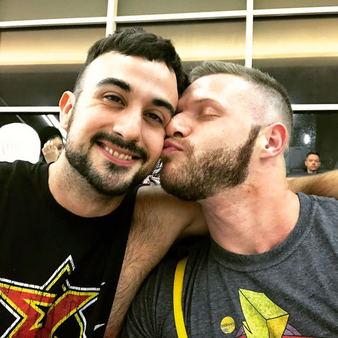 2018071808373532 - GV男星Brian Bonds和Mason Lear在片场拍完Gay片后求婚！