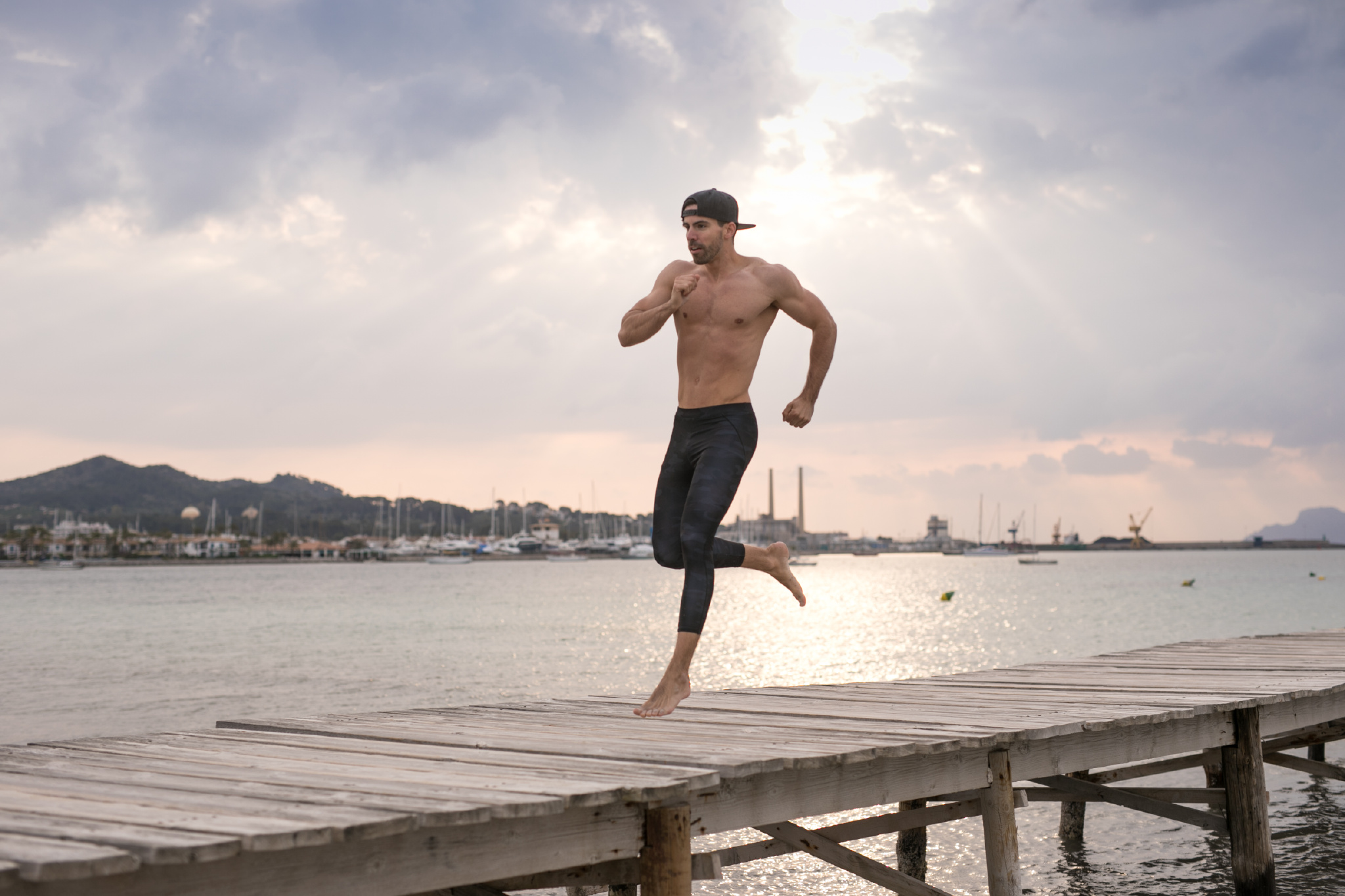 2018081310465553 - 在海边健身 / 男模Florian Bornschier