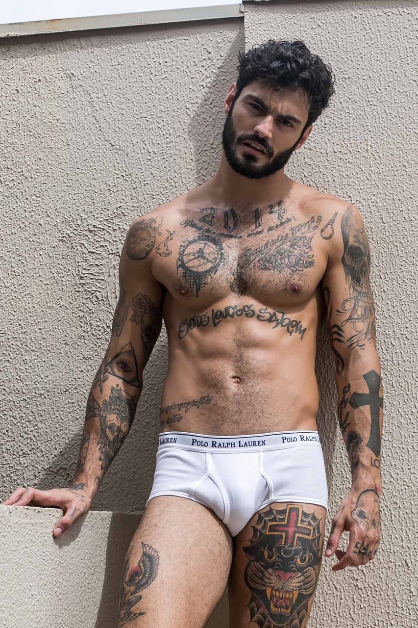 2018081908465483 - 大！充满男性荷尔蒙的纹身肌肉男 Luis Coppini