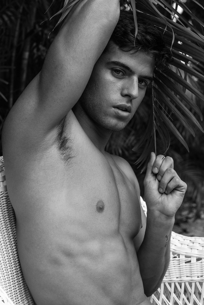 2018082011542860 - 黑白巴西肌肉男模 Andre Brunelli / Leandro Enne摄影作品