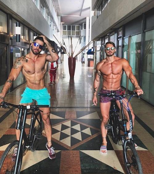 2018082703185437 - Instagram上超帅的男同志情侣 肌肉颜值爆表！