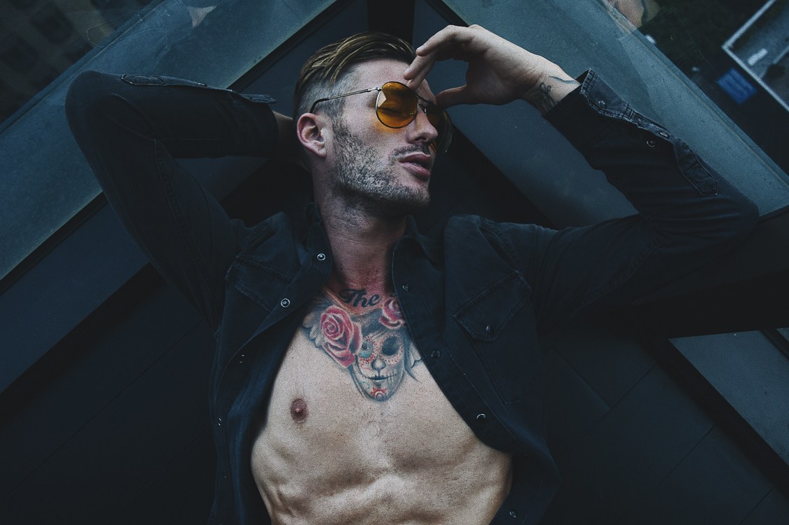 2018083003081680 - 花臂性感纹身男模 Chad Hurst / Kevin Roldan摄影作品