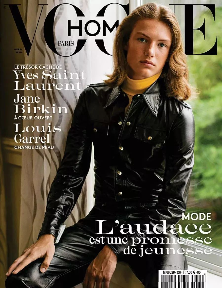 d2bbbb5640264290b3f337d1d76a1889 - 新的超模二代来袭，靠关系登国际男士版Vogue封面，居然没人骂！
