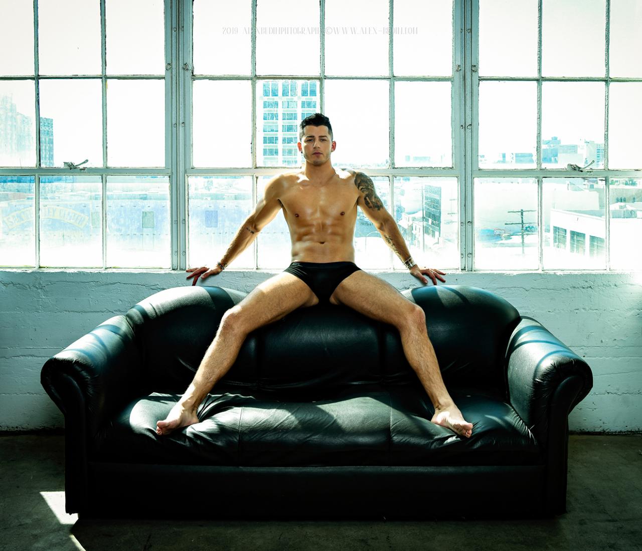 1553092034 Alex Budin PT 1 Feature - 来自美国洛杉矶超大Bulge的肌肉男模 Murray Swanby